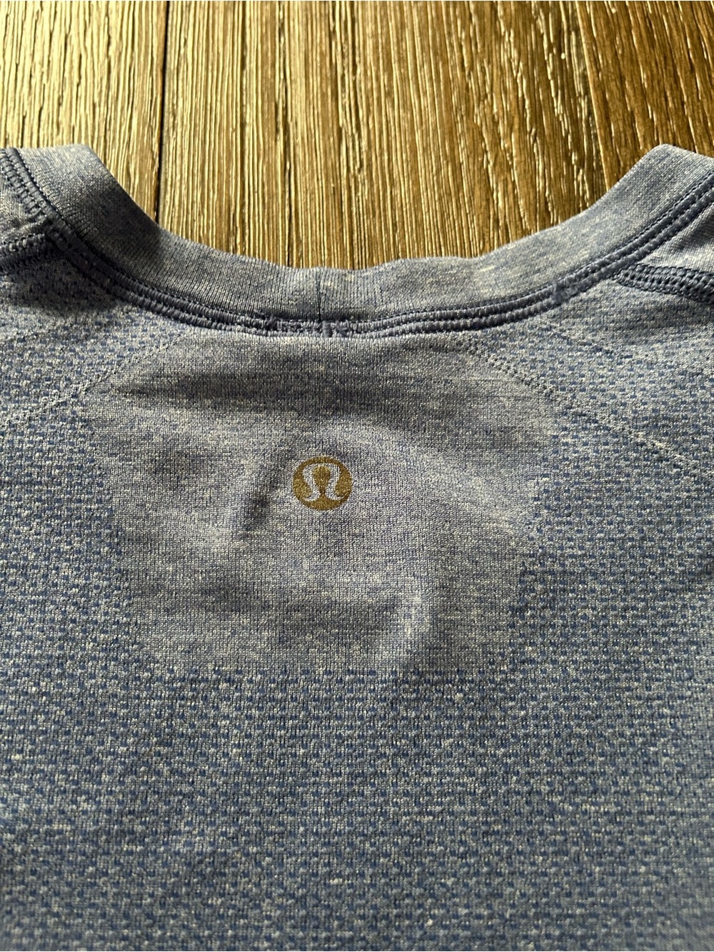 Lululemon Men’s Metal Vent Tech Short Sleeve Training Short. Blue. Large - Picture 4 of 6